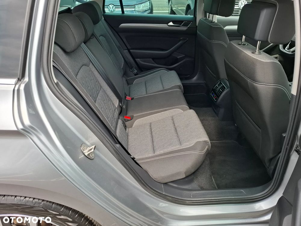 Volkswagen Passat 2.0 TDI EVO Business DSG - 13