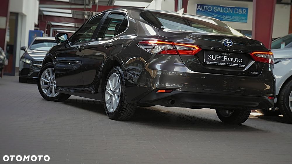 Toyota Camry - 9
