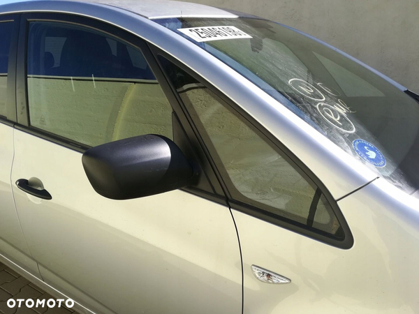 KIA VENGA IX20 SZYBA KAROSERYJNA PRAWY PRZÓD 2009-
