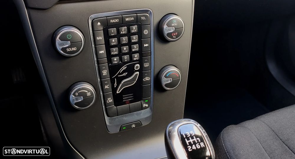 Volvo V40 Cross Country 2.0 D3 - 14