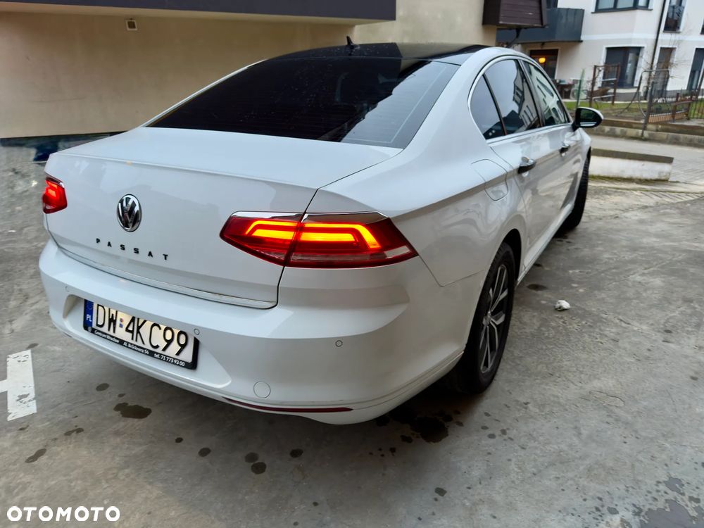 Volkswagen Passat - 6