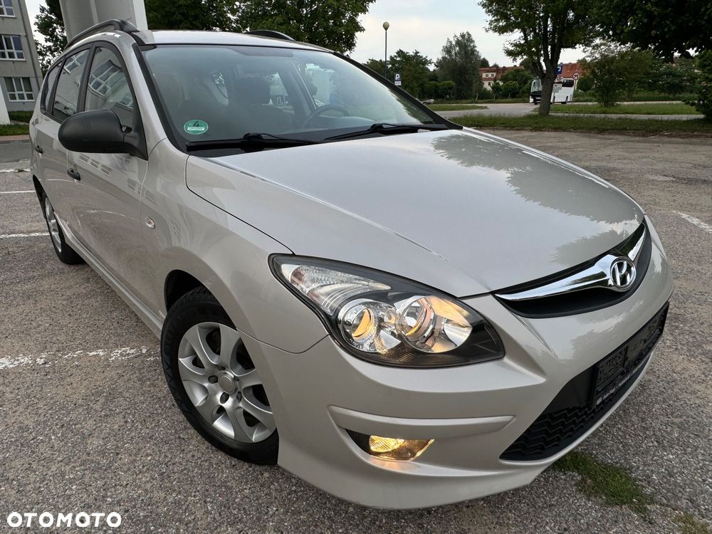 Hyundai i30 1.4 Team 08 - 10