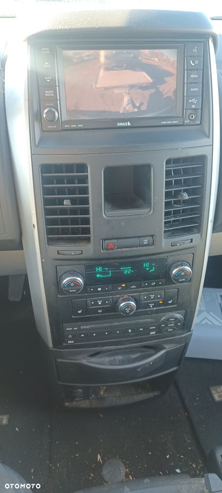 Dodge Grand Caravan - 7