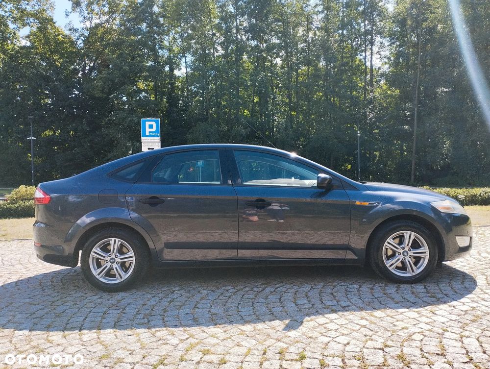 Ford Mondeo 2.0 TDCi Titanium - 12