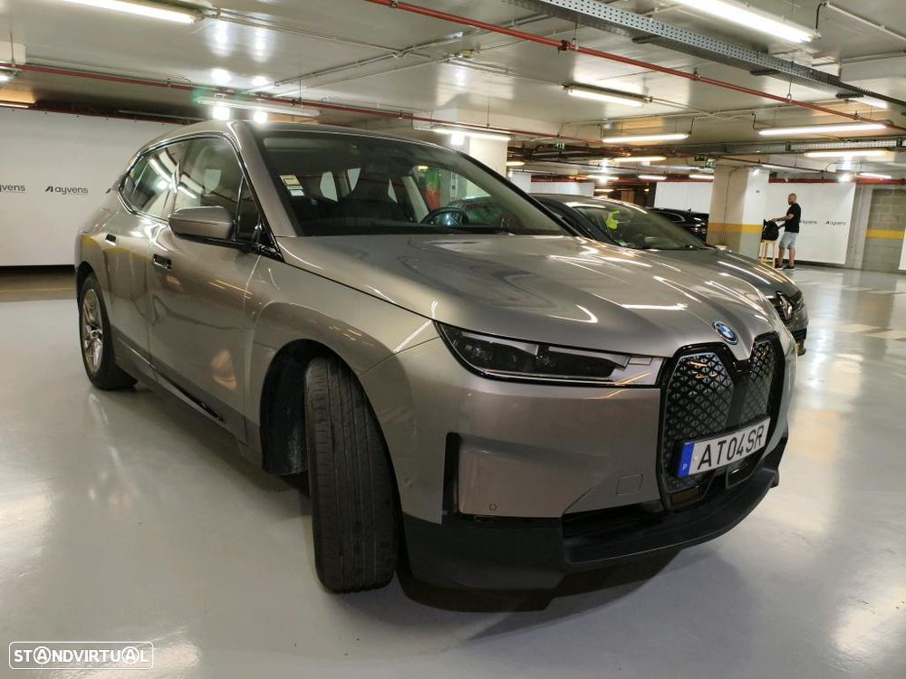 BMW iX xDrive 40 - 5