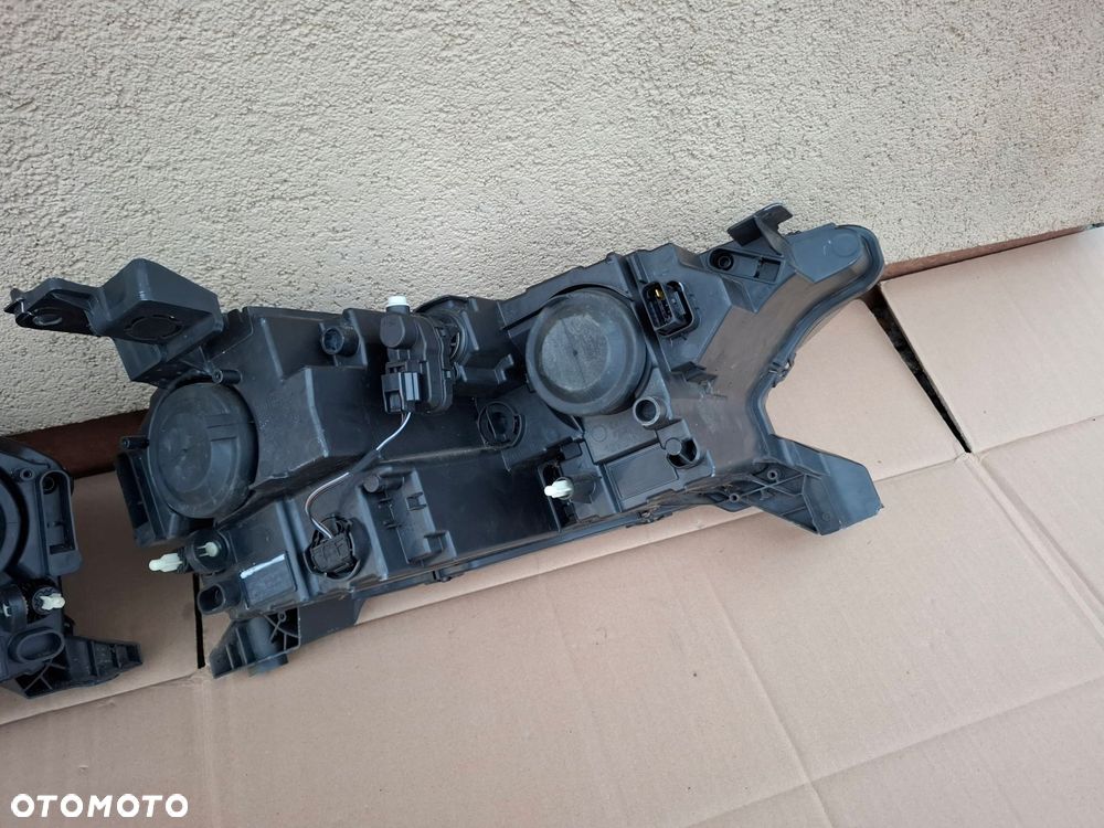 lampa przednia citroen ds3 crossback oryginał ładny stan - 10