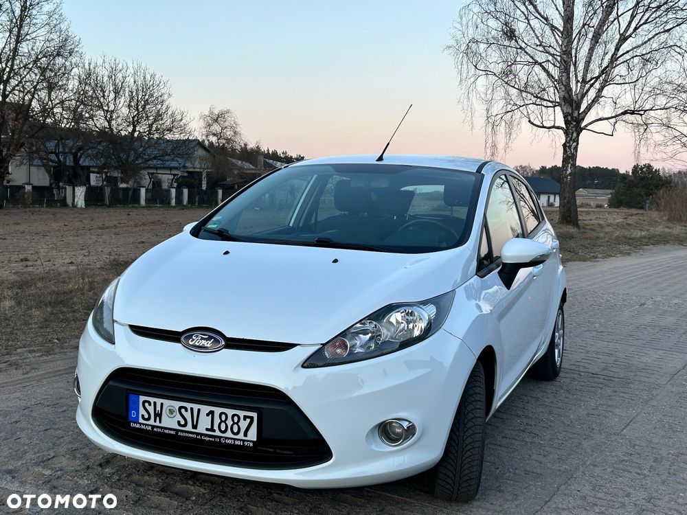 Ford Fiesta 1.25 Celebration - 12