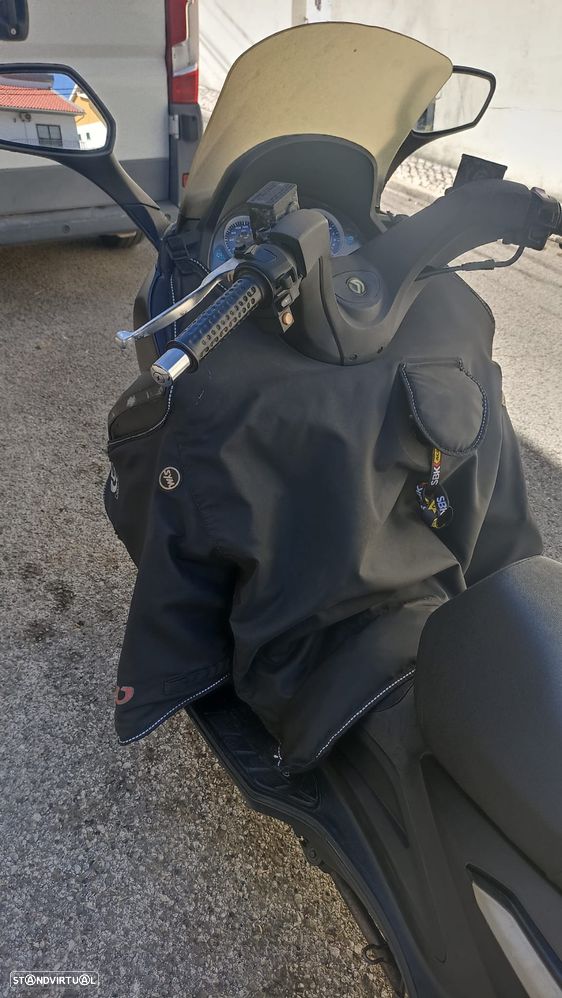 Sym GTS GTS 125i Evo - 8
