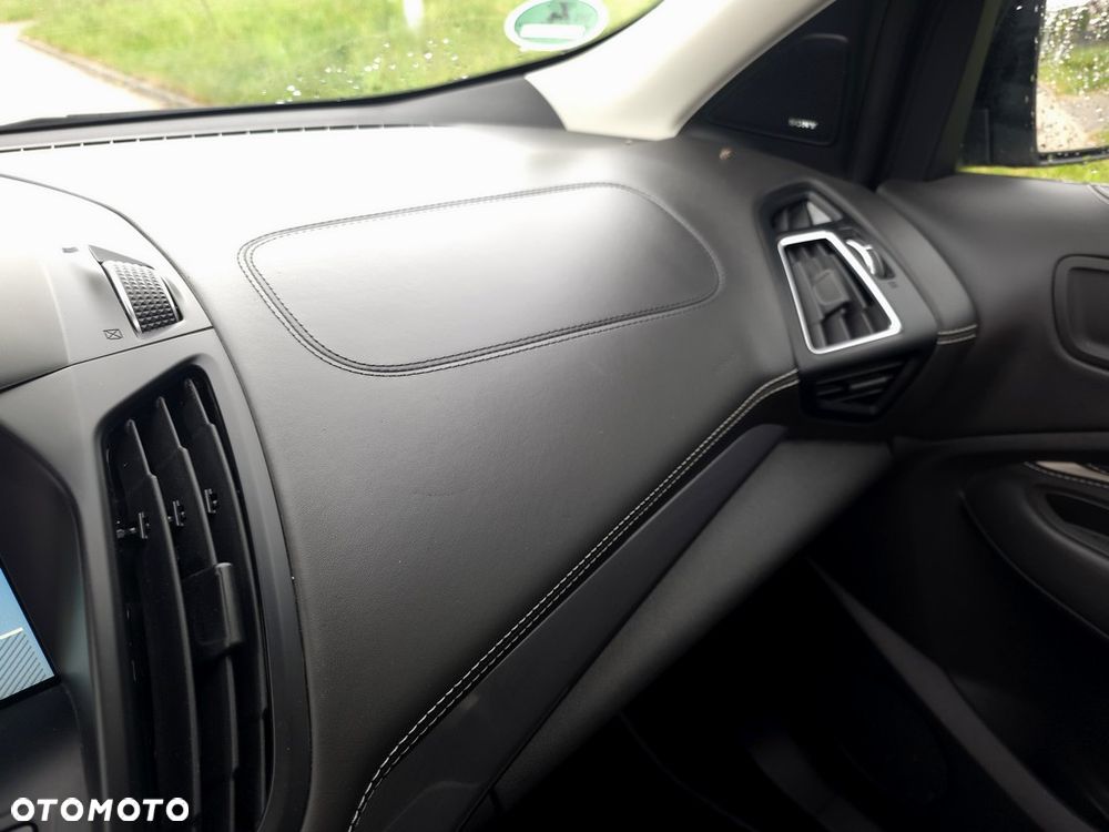 Ford Kuga Vignale 2.0 TDCi AWD - 15
