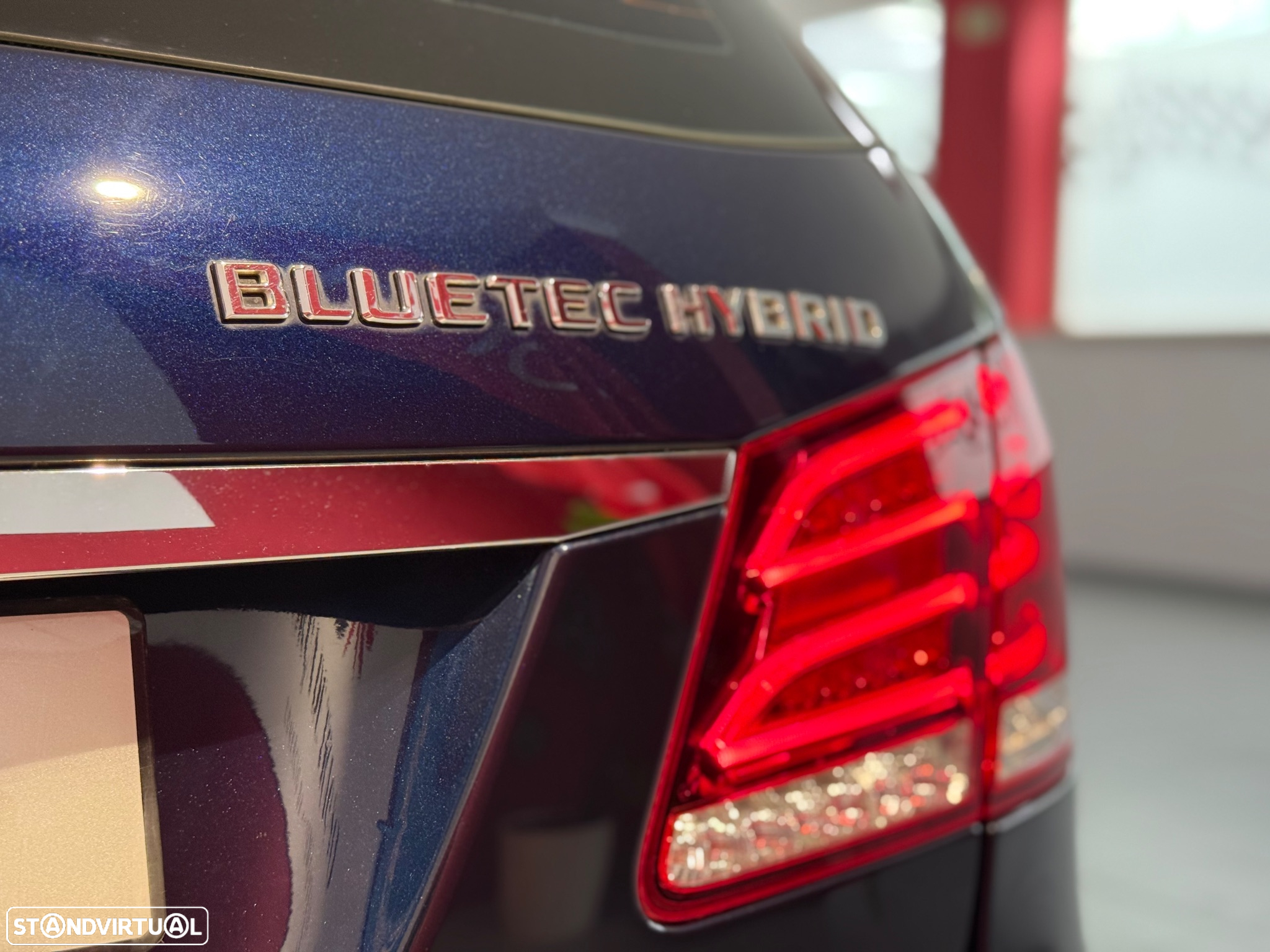 Mercedes-Benz E 300 Bluetec Hybrid Avantgarde - 8