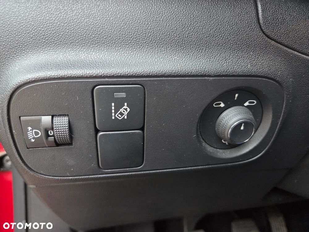 Citroën C3 BlueHDi 100 S&S FEEL PACK - 17