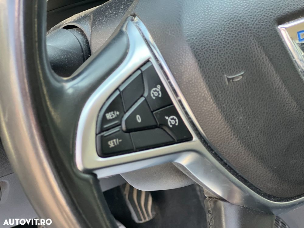 Dacia Logan TCe 90 CVT Expression - 13