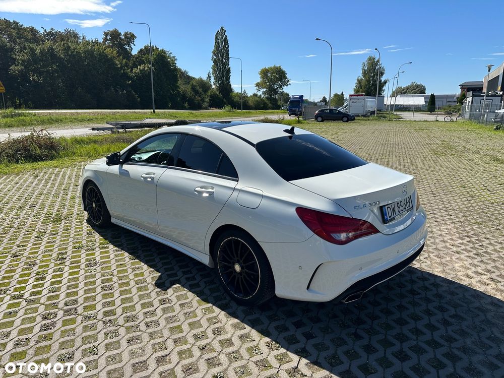 Mercedes-Benz CLA - 12