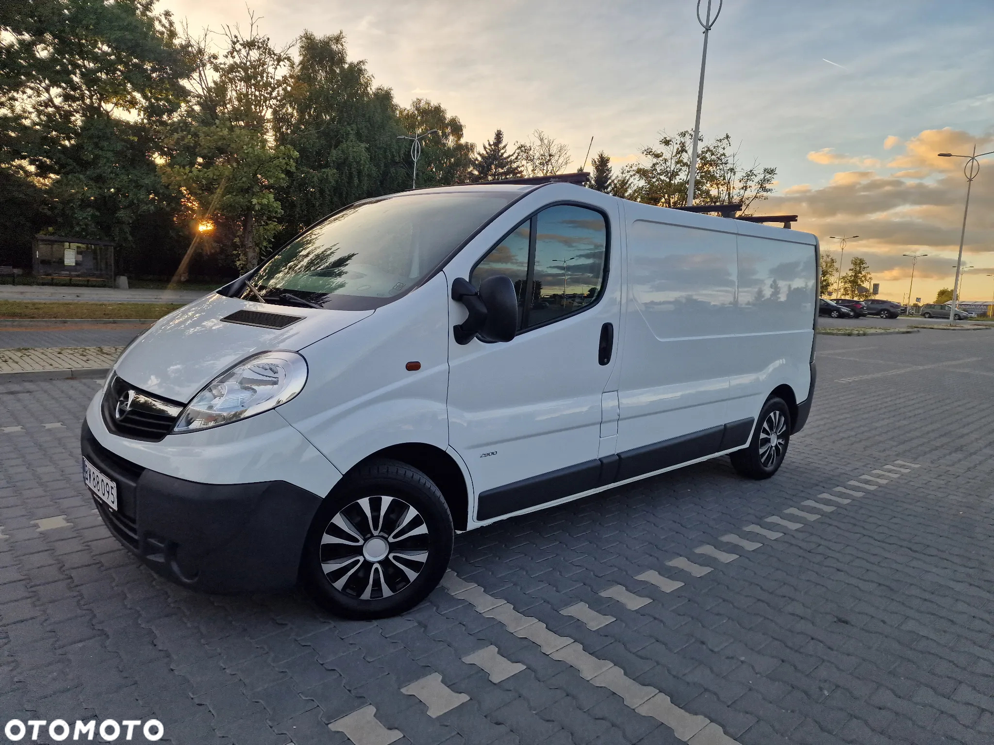 Opel Vivaro - 8