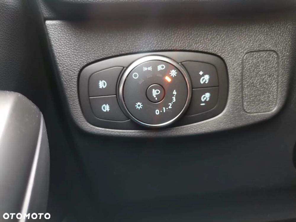 Ford Focus 1.0 EcoBoost mHEV ST-Line X - 18