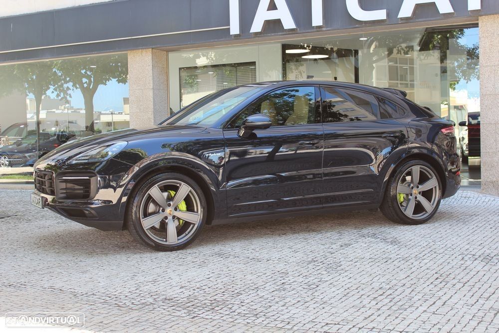 Porsche Cayenne Coupé E-Hybrid - 8