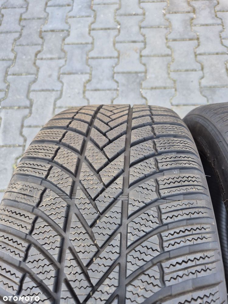 Opony Bridgestone 245 45 R18 - 4