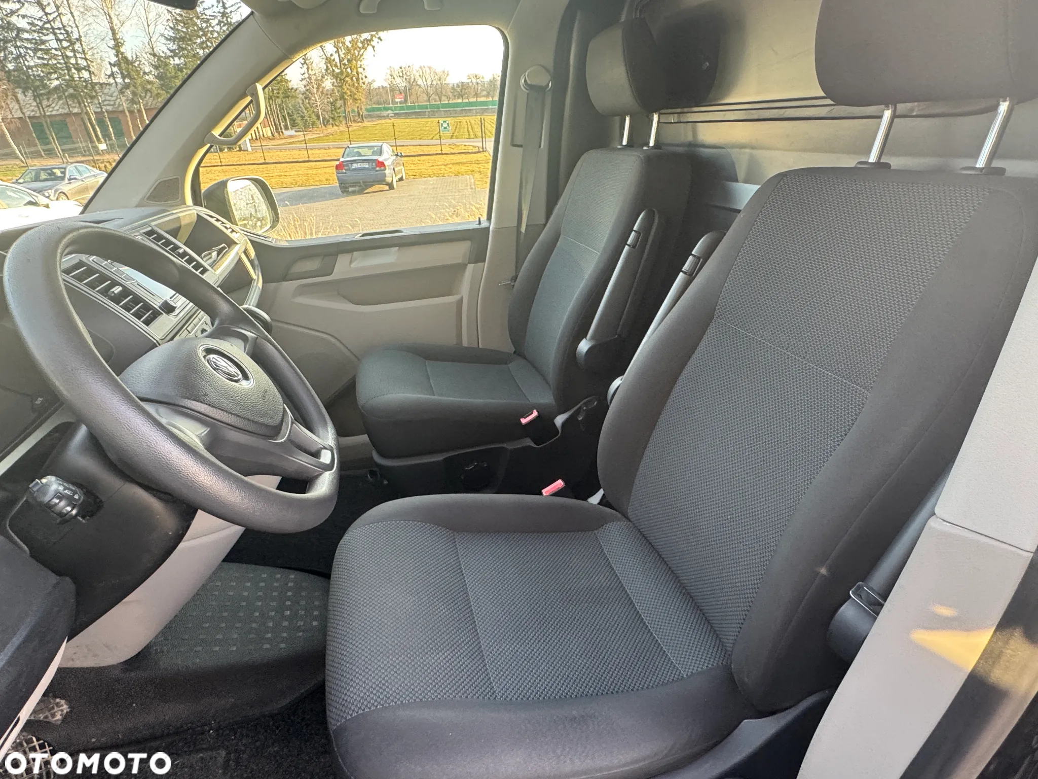 Volkswagen Transporter - 11