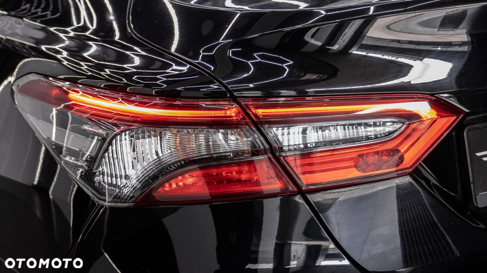 Toyota Camry 2.5 Hybrid Comfort CVT - 11