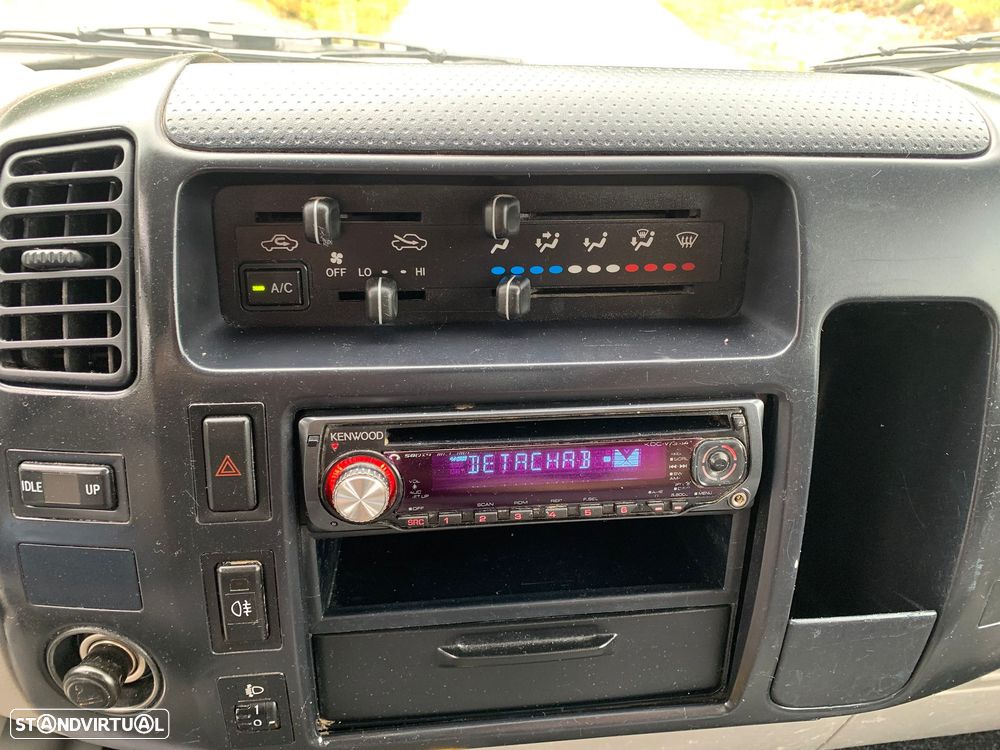 Toyota DYNA 3.0 COM AC - 11