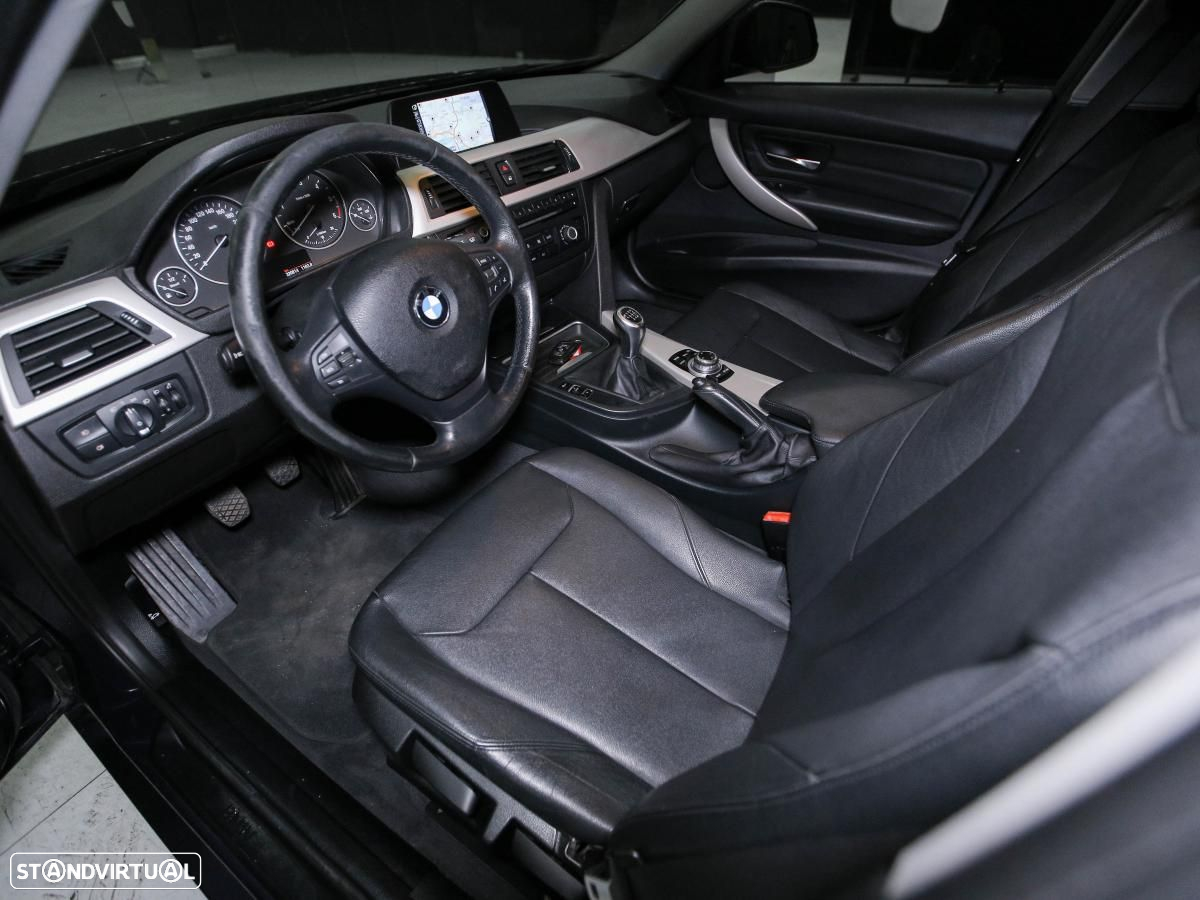BMW 320 d Touring - 7