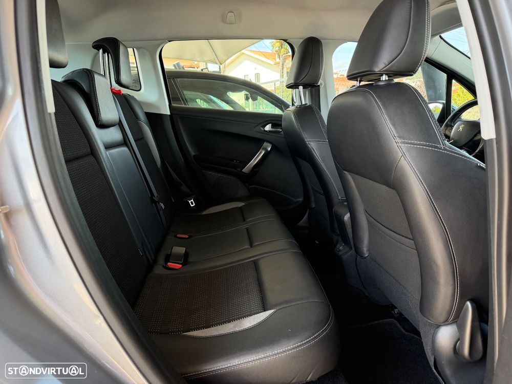 Peugeot 2008 e-HDi FAP 92 STOP & START Allure - 15