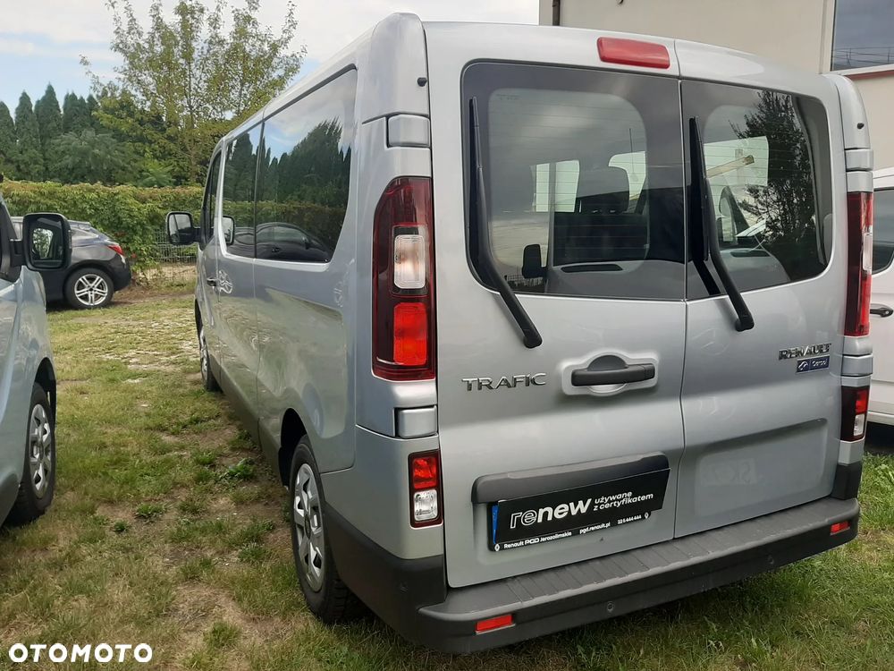 Renault Trafic SpaceClass 2.0 dCi - 12