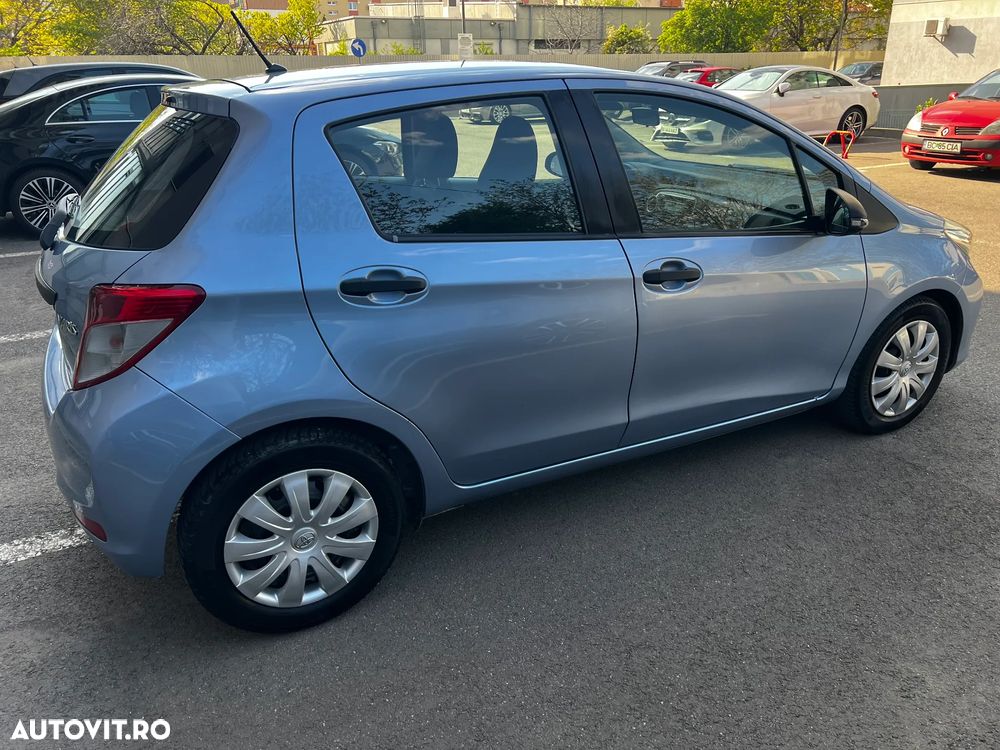 Toyota Yaris 1.4 L D-4D DPF Terra - 10