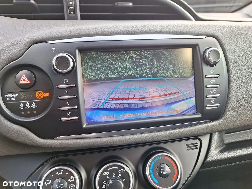 Toyota Yaris 1.5 Premium - 17