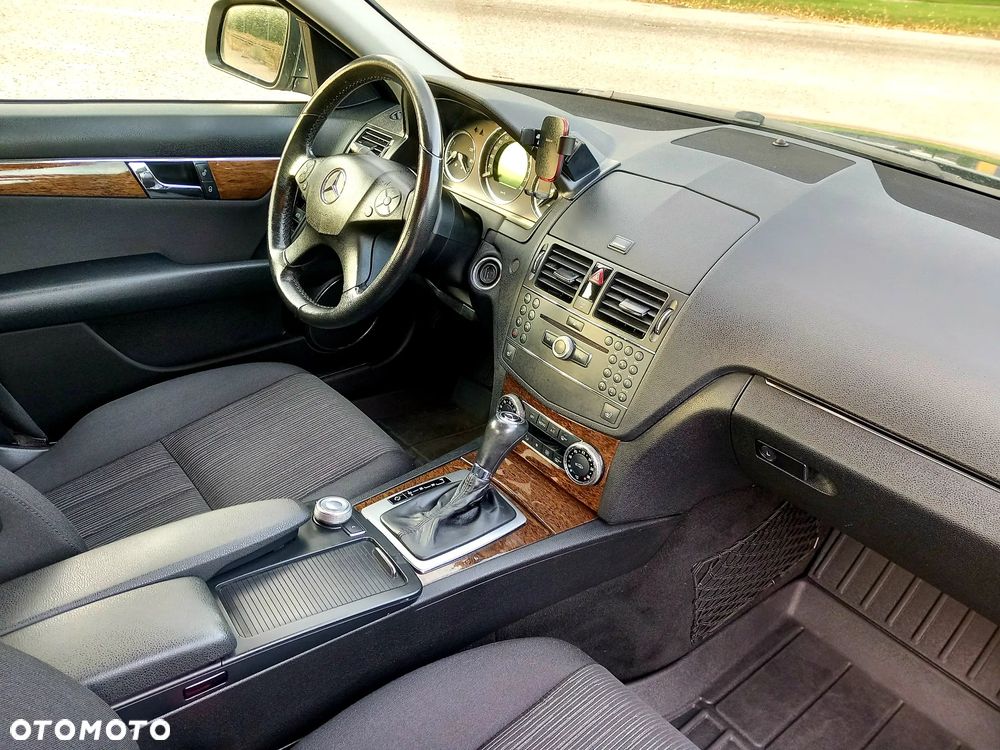 Mercedes-Benz Klasa C - 28
