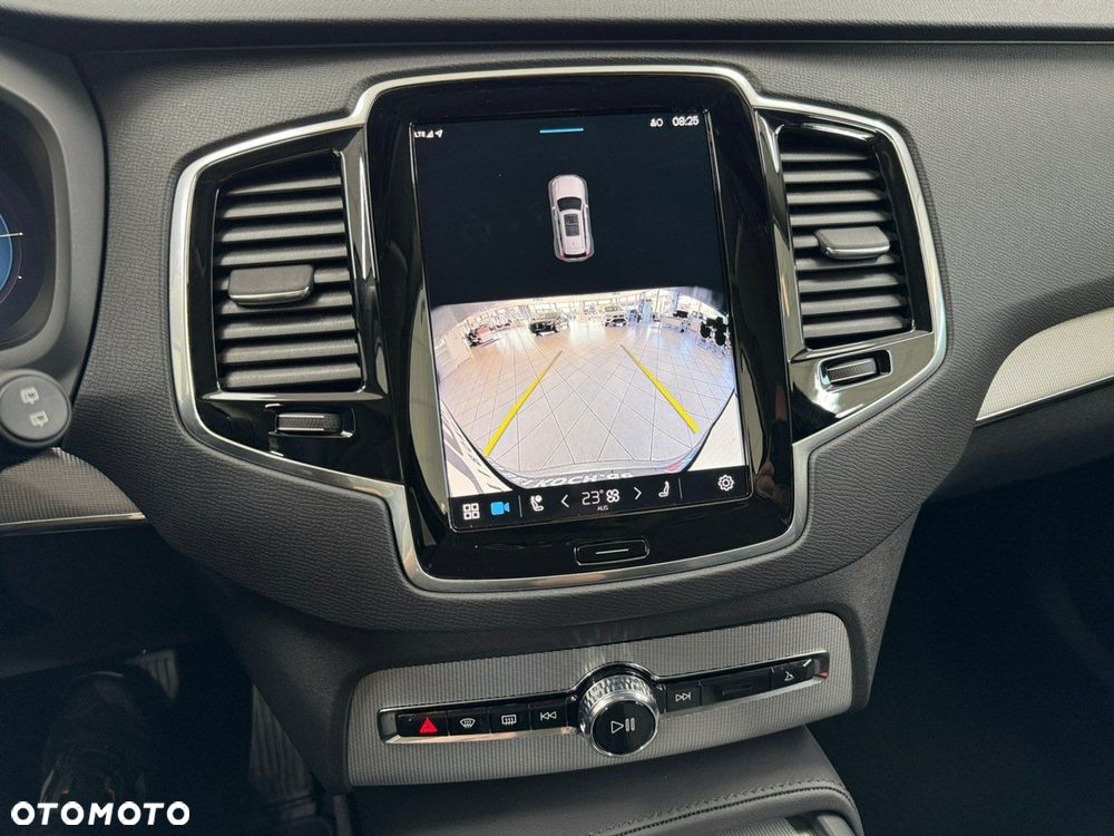 Volvo XC 90 T8 AWD Plug-In Hybrid Core Bright 7os - 27