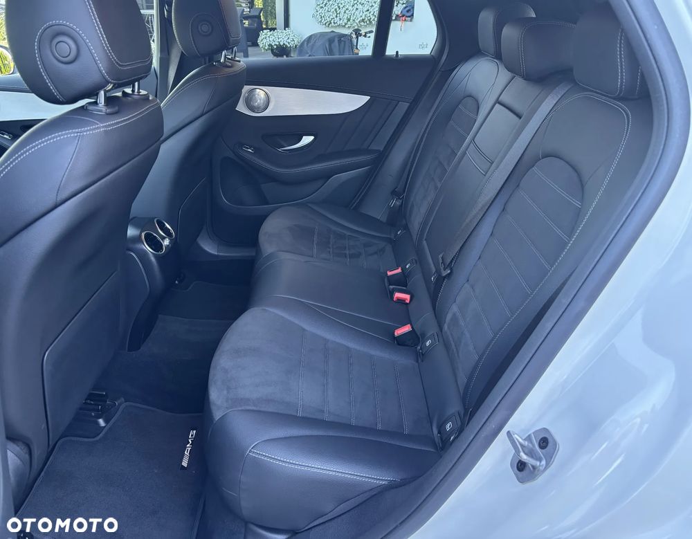 Mercedes-Benz GLC 200 4Matic 9G-TRONIC AMG Line Plus - 17