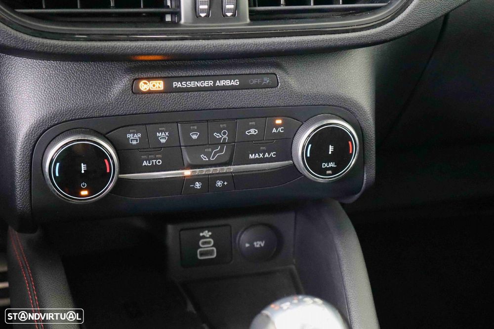 Ford Kuga 1.5 EcoBoost ST-Line X - 23