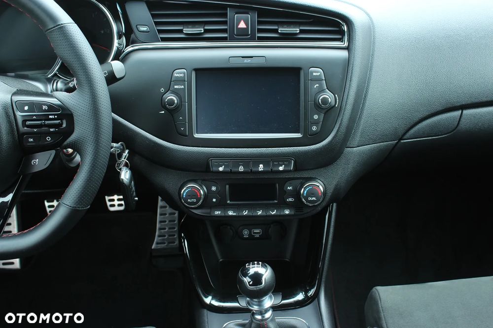 Kia Ceed 1.6 T-GDI OPF GT - 20