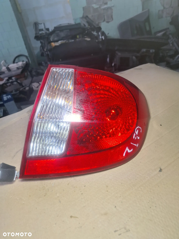 HYUNDAI GETZ lampa prawa tył