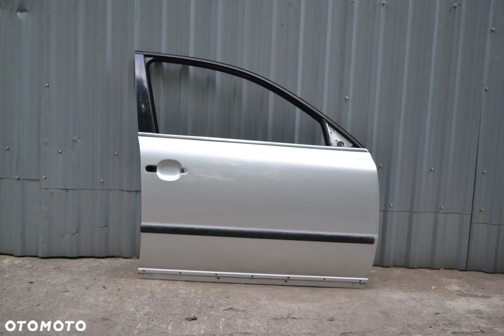 VW PASSAT B5 FL 96-05 DRZWI PRZÓD PRZEDNIE PRAWE LA7W POMORSKIE - 1
