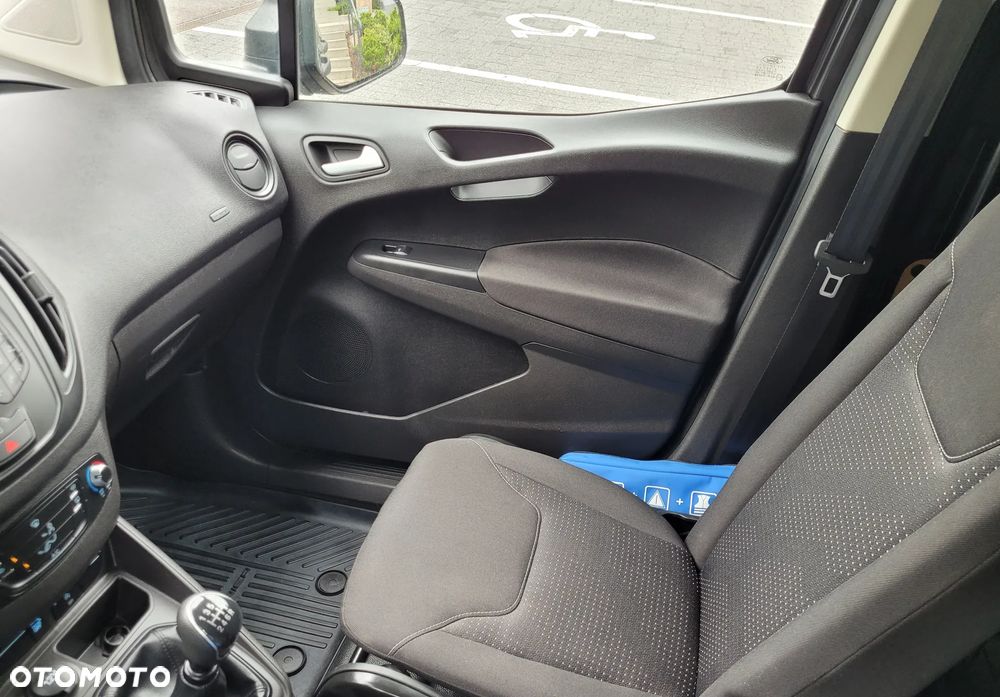 Ford TRANSIT COURIER - 13