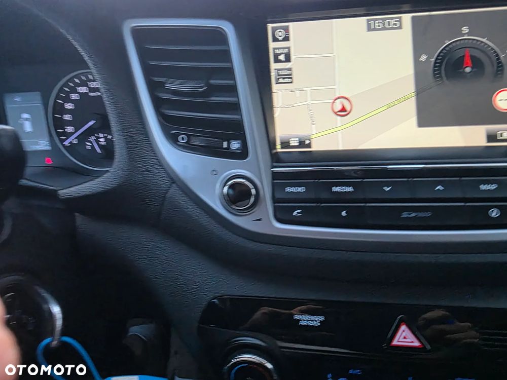 Hyundai Tucson blue 1.6 GDi 2WD Navi - 9