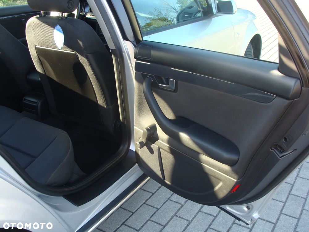 Audi A4 Avant - 11