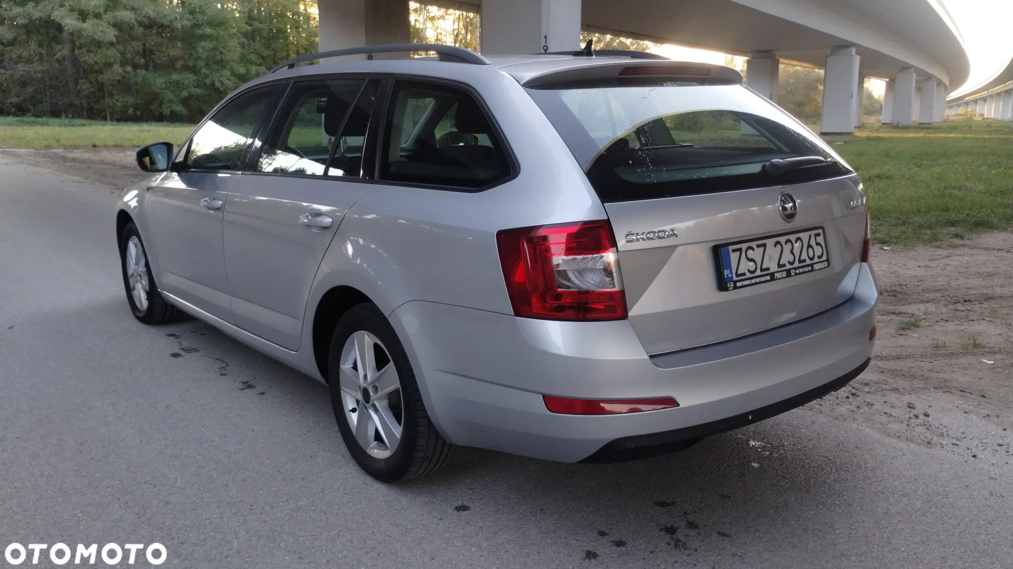 Skoda Octavia 2.0 TDI DSG Ambition - 4