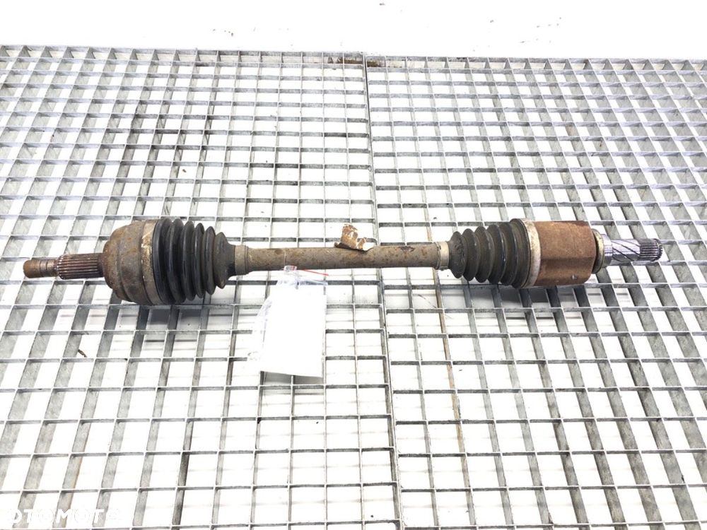 PÓŁOŚ LEWY PRZÓD - 69.00 PLN - RENAULT MEGANE III Grandtour (KZ0/1) 2008 - 2022 1.4 TCe (KZ0F, - 1