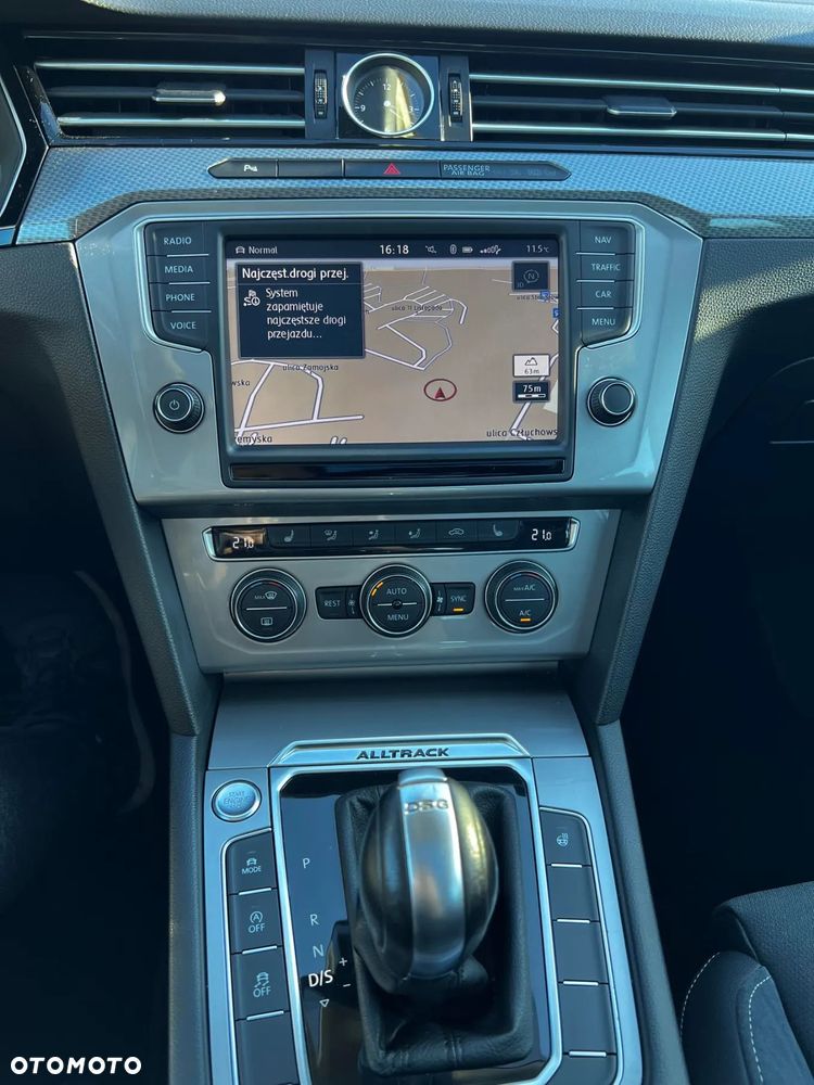 Volkswagen Passat 2.0 TDI Bi-Turbo BMT 4Mot Highline DSG - 8