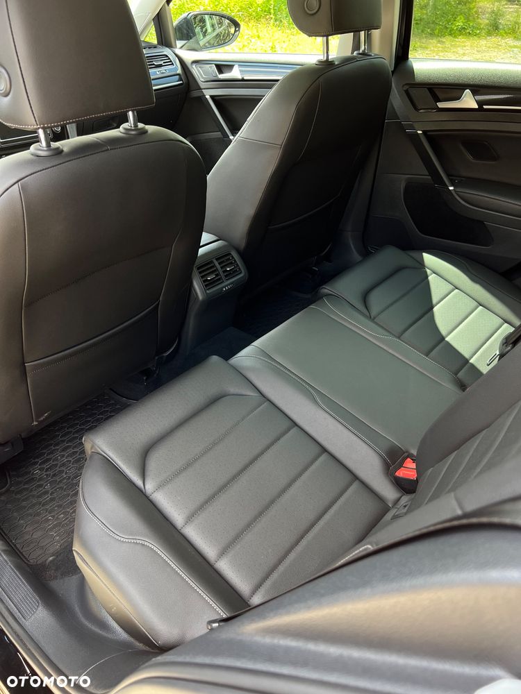 Volkswagen Golf - 20
