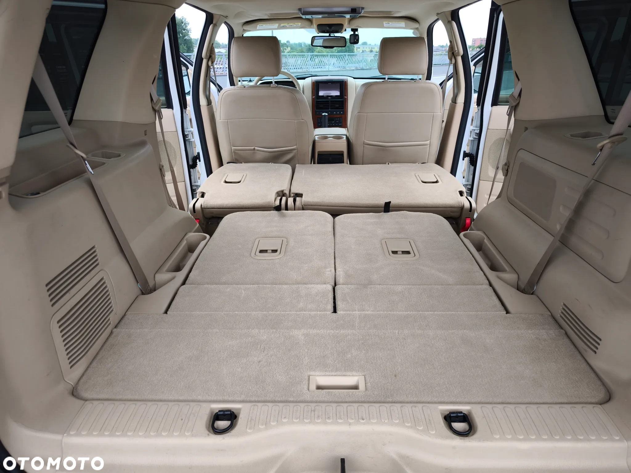 Ford Explorer 4.6 4WD - 20