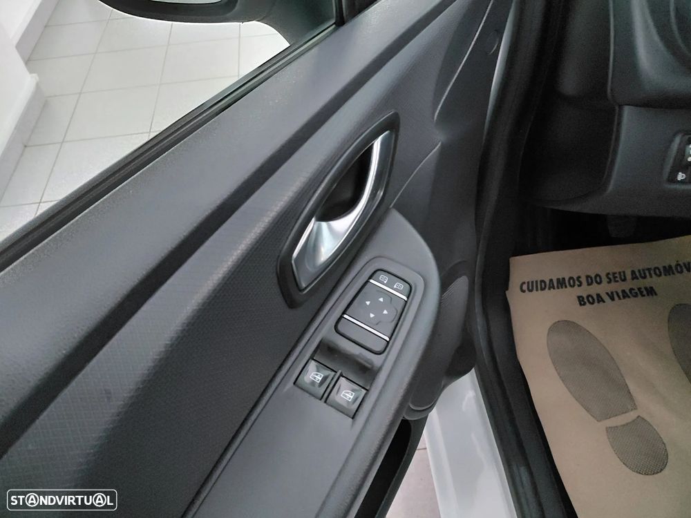 Renault Clio 1.5 DCi Van Iva Dedutível - 9