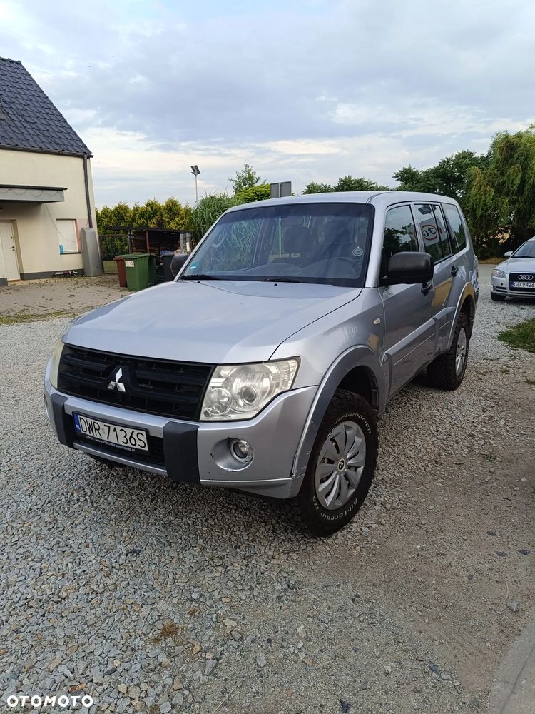 Mitsubishi Pajero 3.2 DI-D Invite - 25