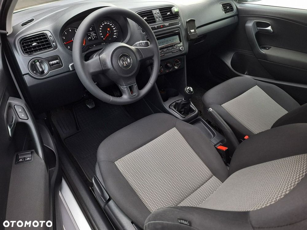 Volkswagen Polo - 11