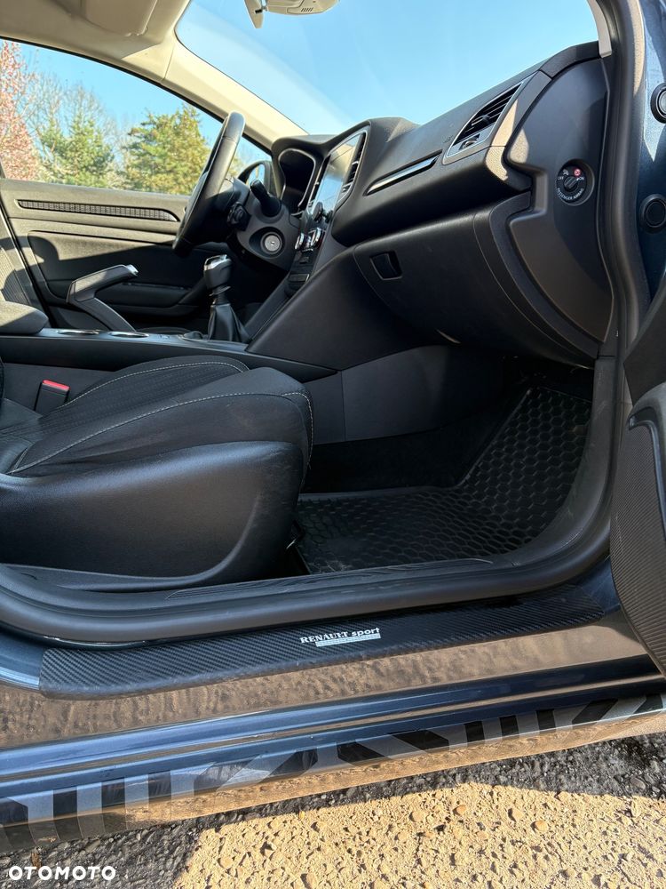 Renault Megane ENERGY TCe 100 EXPERIENCE - 15