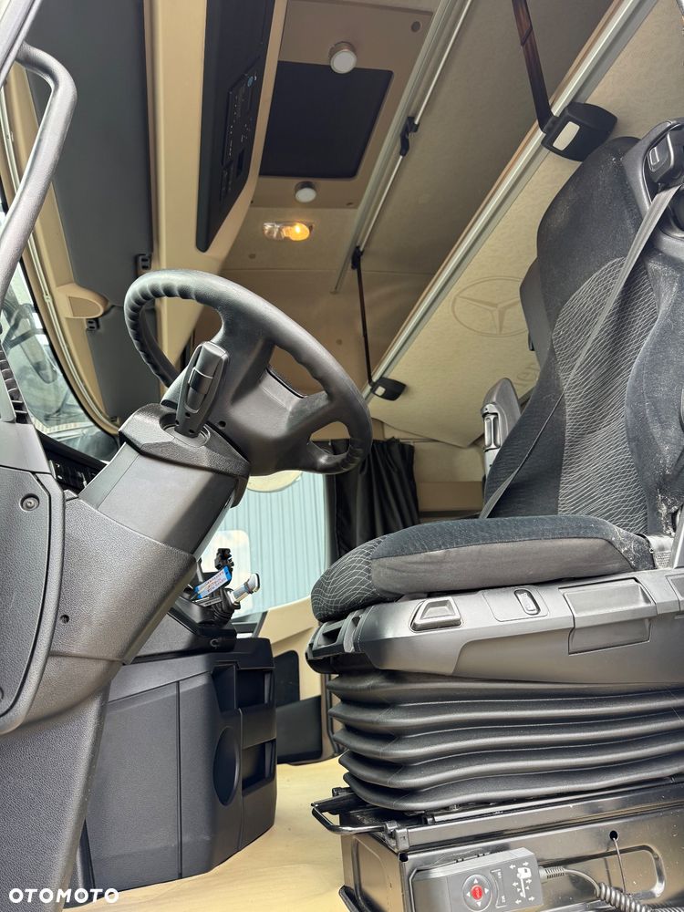 Mercedes-Benz Actros  1845 Giga Space - 12