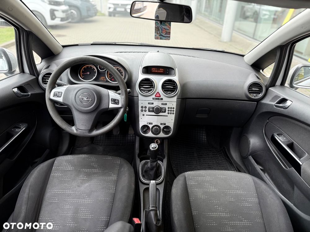 Opel Corsa 1.2 16V Cosmo - 10